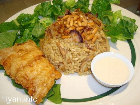 Рыба с рисом и кедровыми орешками ( Sayadieh samak )