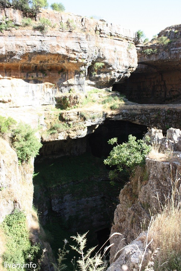 Водопад Баатара (Baatara gorge waterfall)