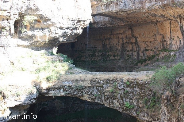 Водопад Баатара (Baatara gorge waterfall)