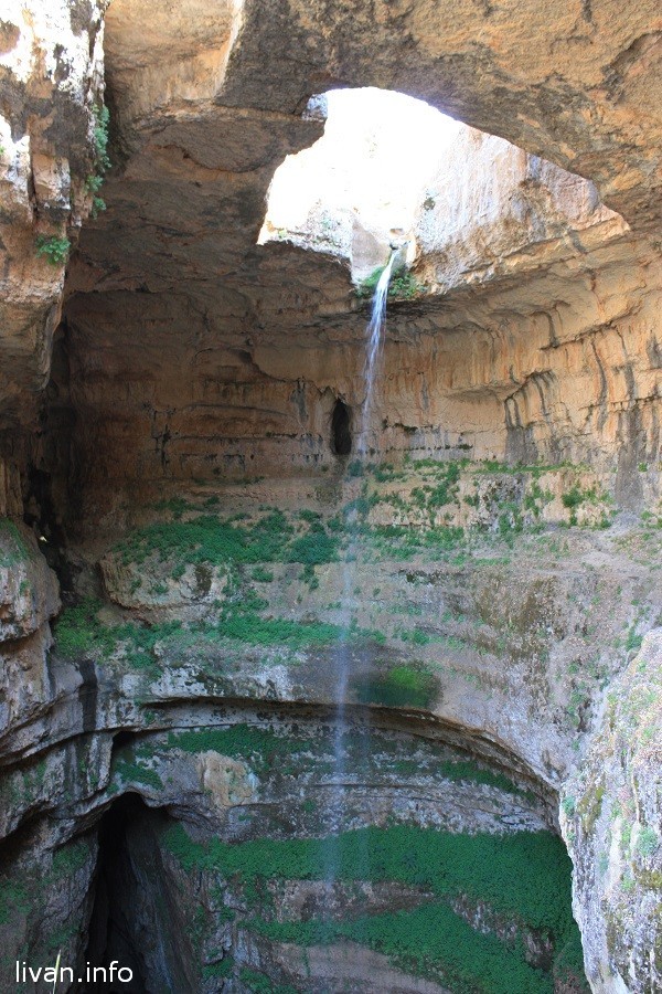 Водопад Баатара (Baatara gorge waterfall)