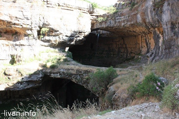 Водопад Баатара (Baatara gorge waterfall)