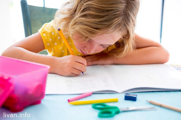 Как научить ребёнка правильно писать