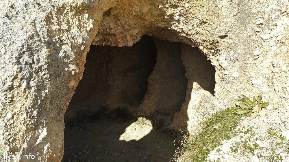 Финикийские гробницы в Бшарри Финикийские гробницы в Бшарри
