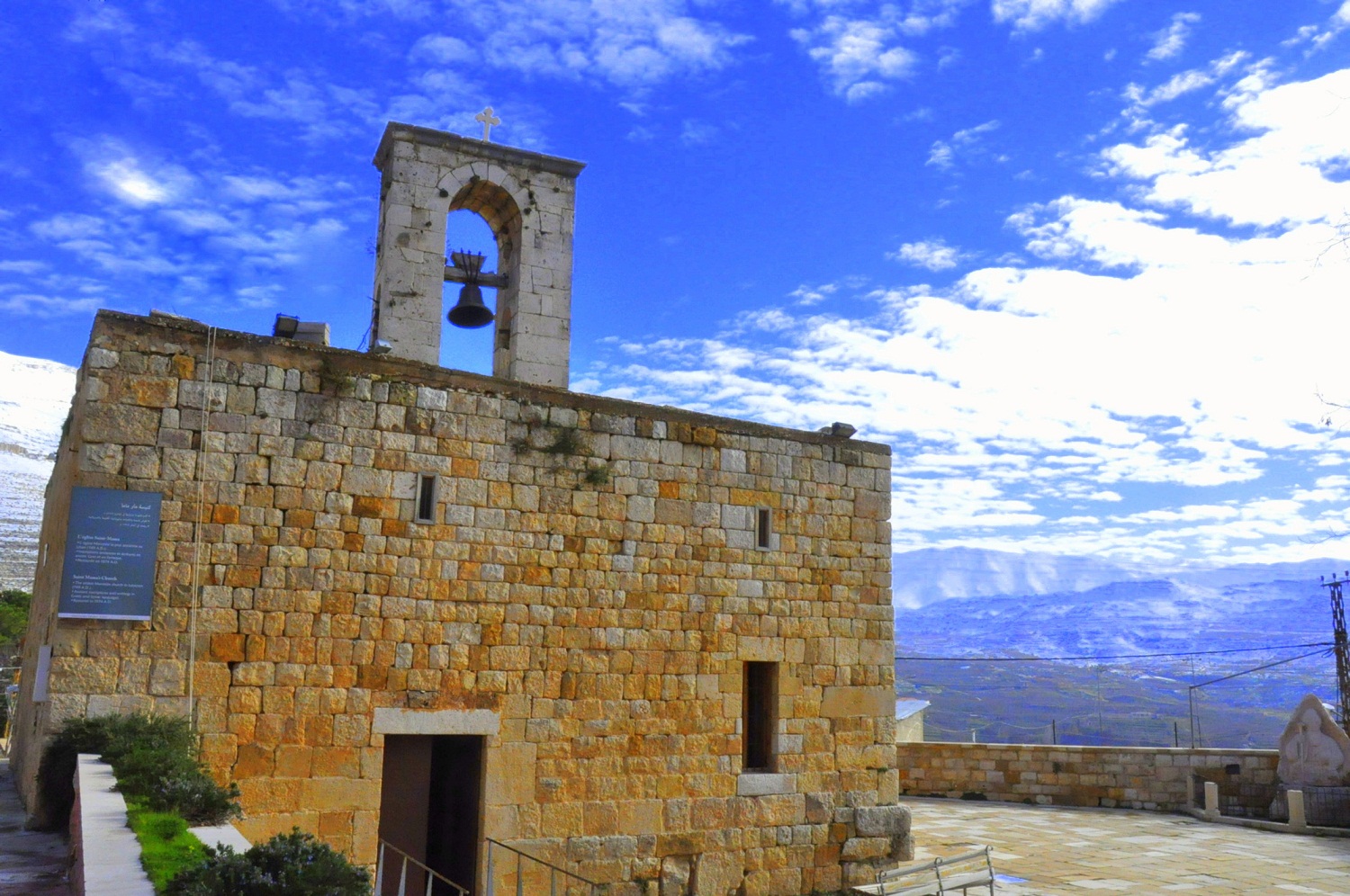 Церковь Святой Мемы, старейшая маронитская церковь в Ливане