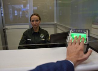 На Украинской границе заработал биометрический контроль для ливанцев, россиян и других иностранцев. На Украинской границе заработал биометрический контроль для ливанцев, россиян и других иностранцев.