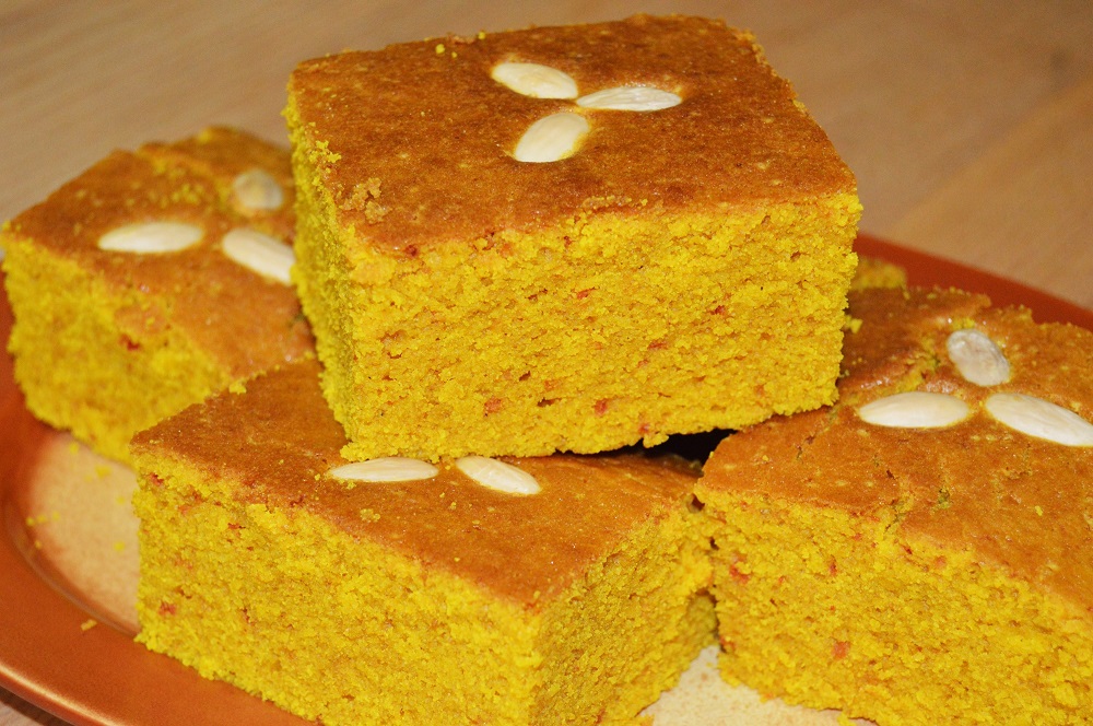 Сфуф – Ливанский торт из манки с куркумы